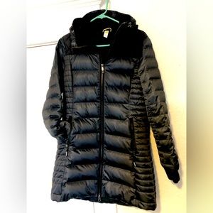 Lole women’s down parka. Mid thigh length. EUC. Super warm coat.
